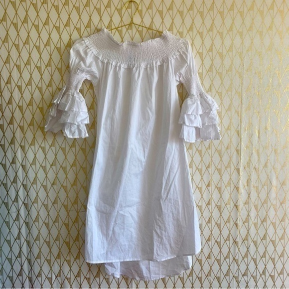 Dresses & Skirts - Ruffled white baby doll dress​